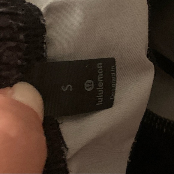 Lululemon Men’s Running Shorts Gray Space Speckled Design 7” Inseam - Picture 3 of 4